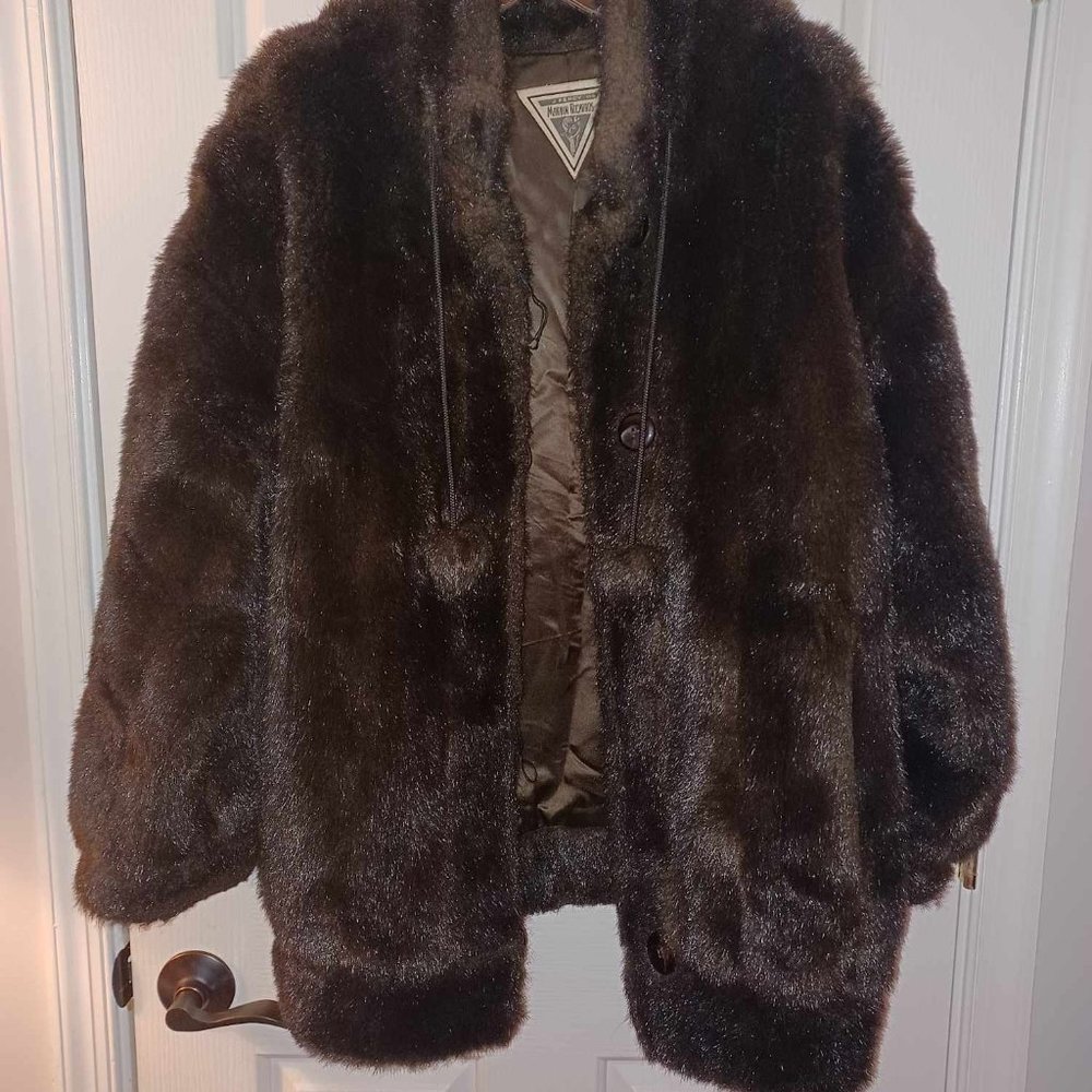 VINTAGE J. Percy for Marvin Richards Faux Fur Coat with ball-ended drawstring